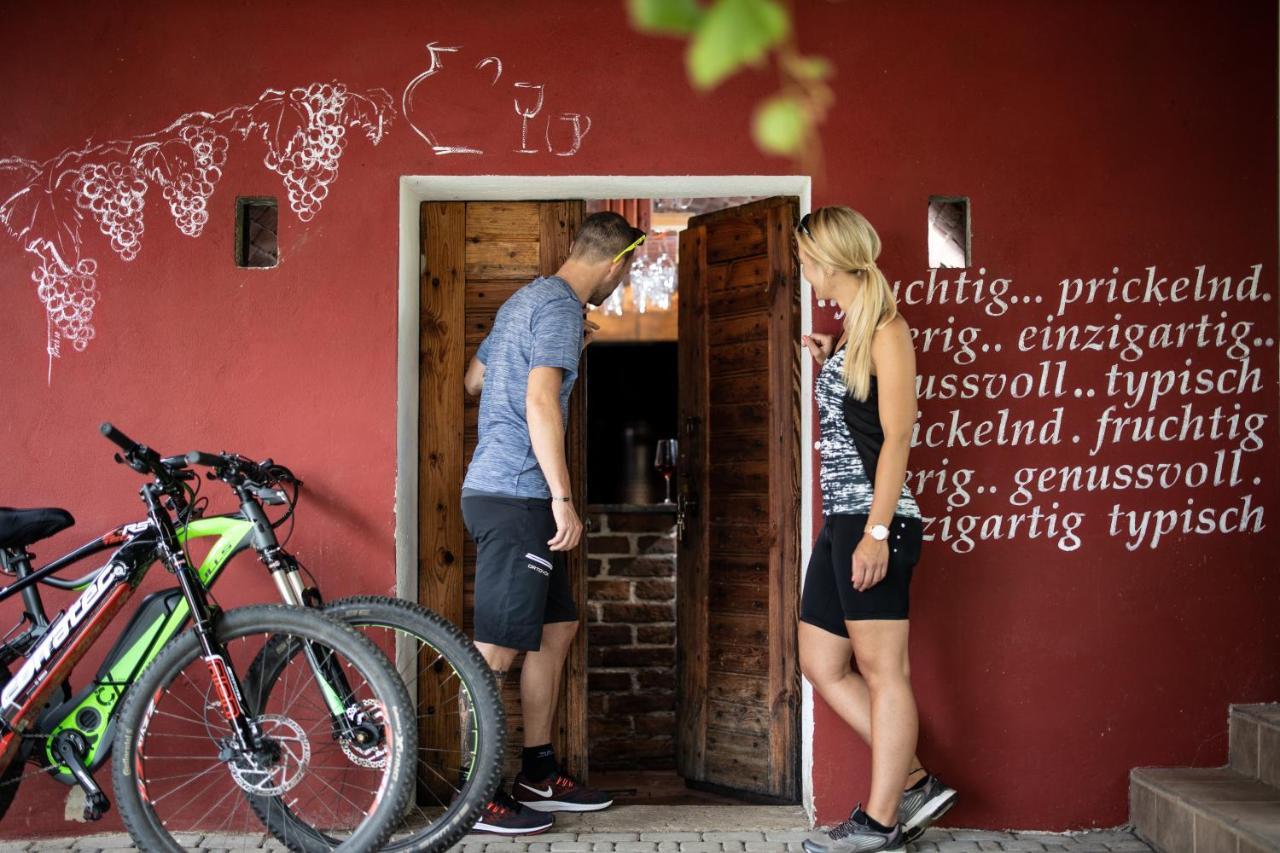 Wiener Kellerstöckl - 13er * Eltendorf